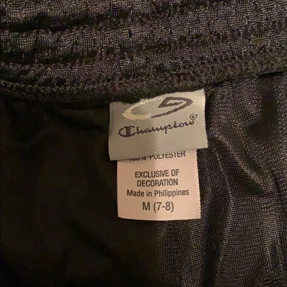 Shorts - Picture 3 of 3